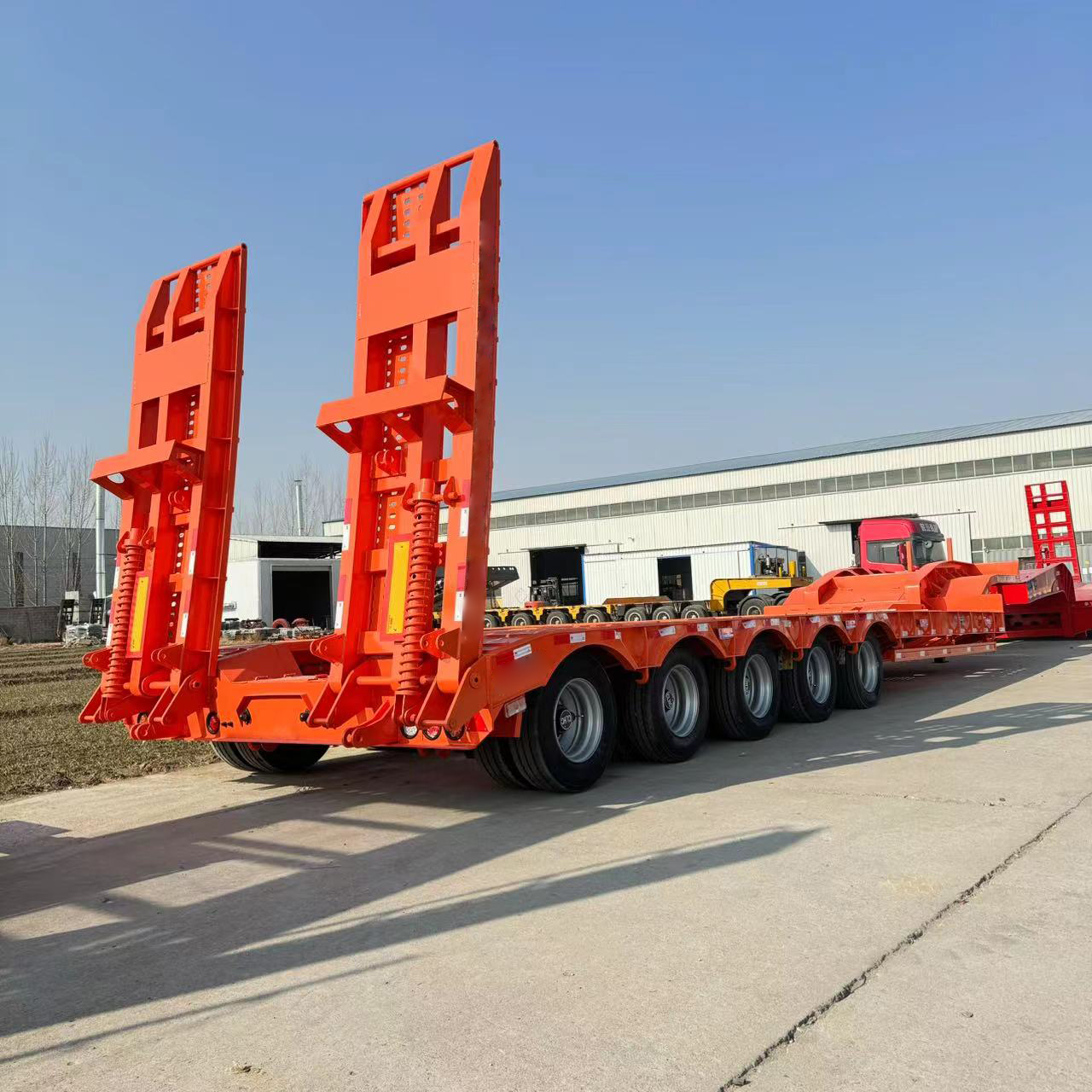2 3 4 Axles Lowbed 80T 100T 120T Lowboy Low Bed Semi Truck Trailer